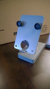 A monitor stand looking surprised