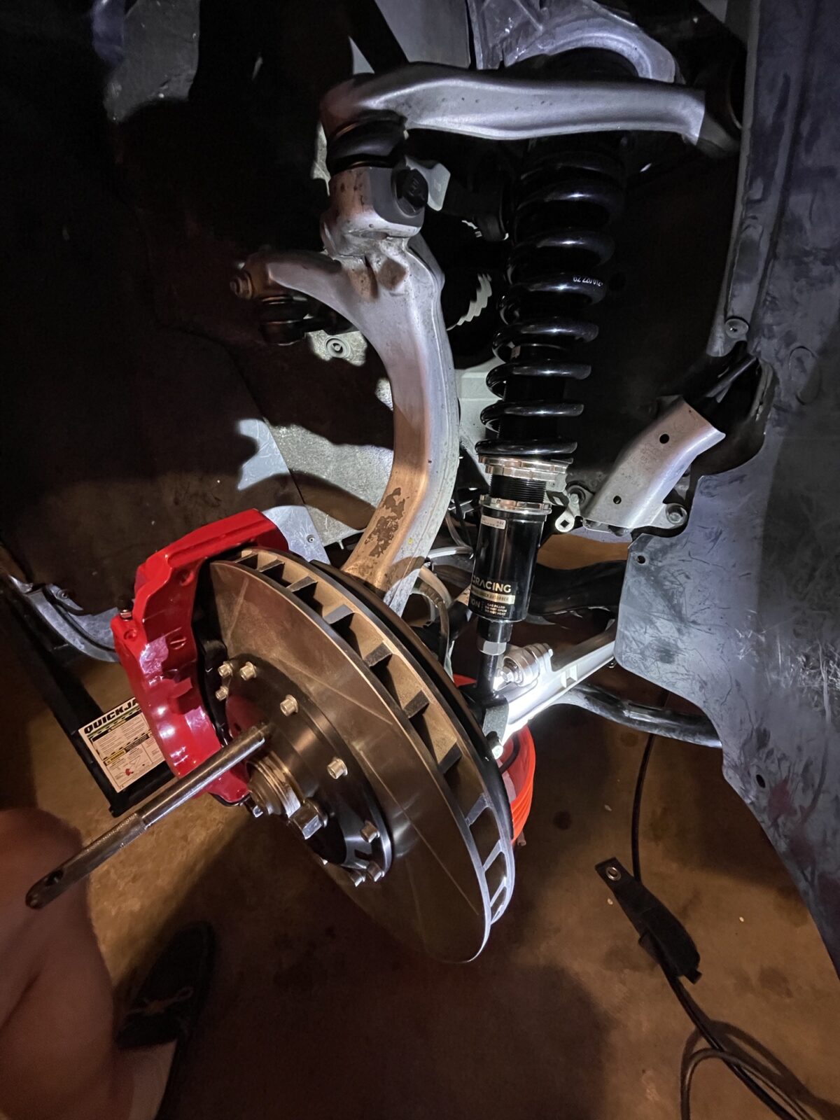 Suspension with large disc brake.